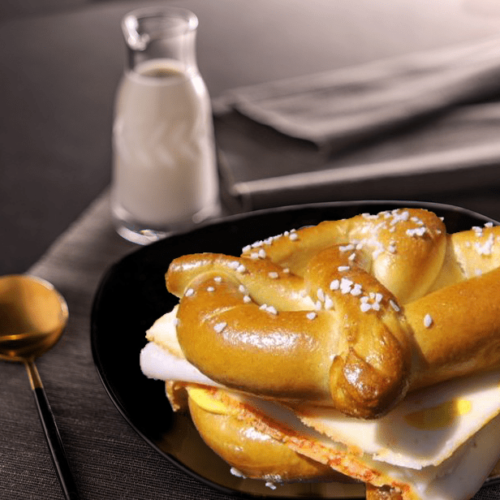 Soft-Pretzel-Sandwhich
